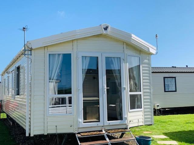 Newbeach Holiday Park - Greenfields Димчерч Экстерьер фото